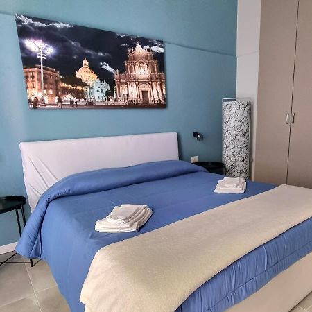 Il vicolo home Aeroporto di Catania Fontana Rossa Esterno foto