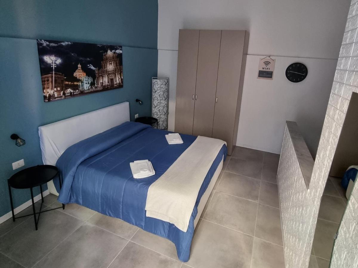 Il vicolo home Aeroporto di Catania Fontana Rossa Esterno foto